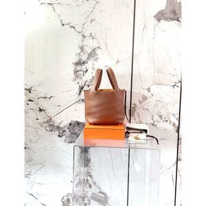 Hermès Women Pre-Loved Bag Very Good Condition